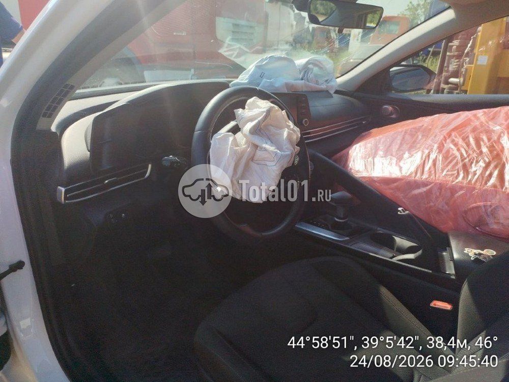 Фото Hyundai Elantra 20