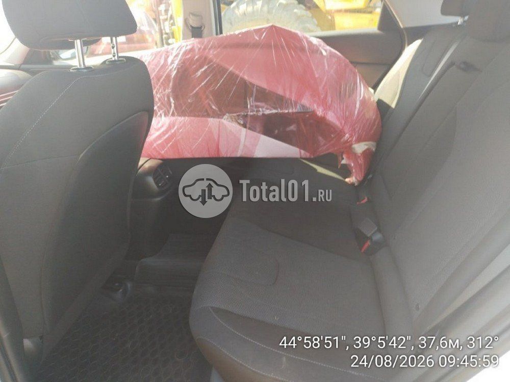 Фото Hyundai Elantra 30