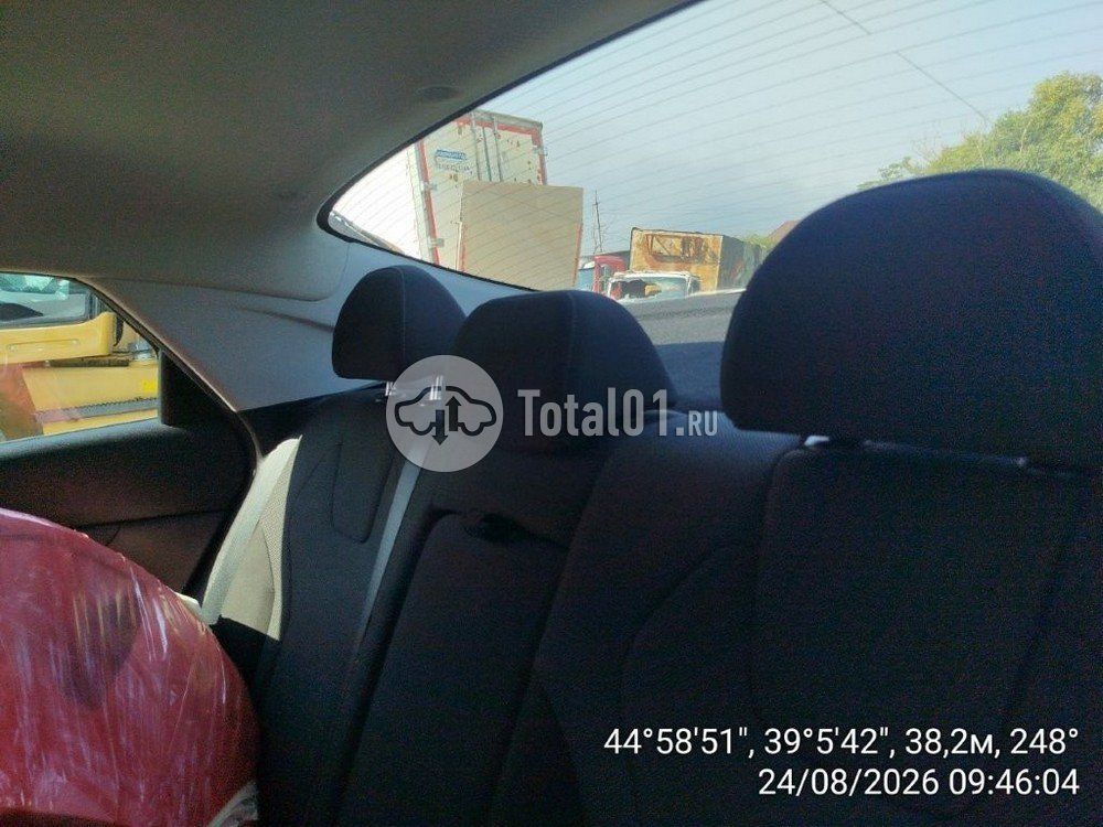 Фото Hyundai Elantra 34