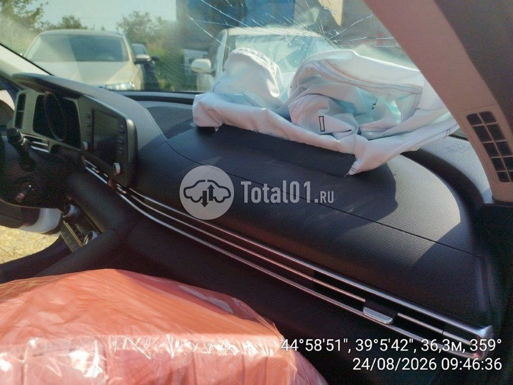 Фото Hyundai Elantra 42