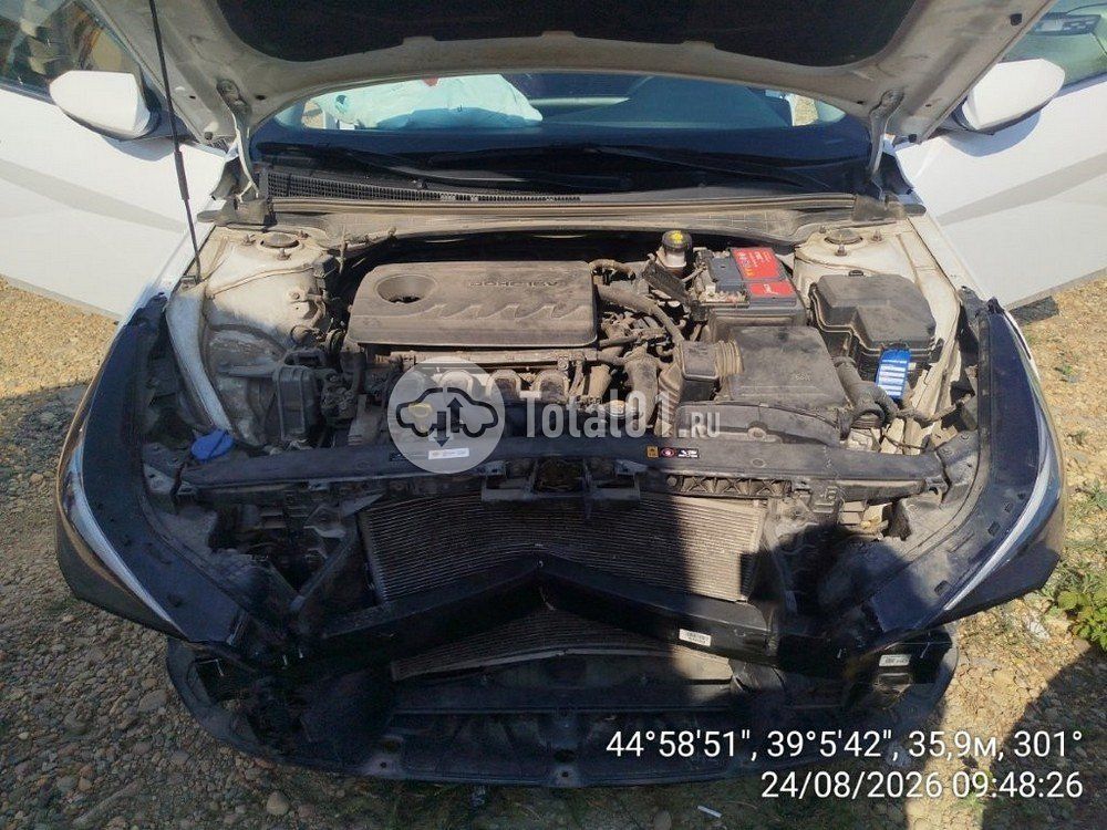 Фото Hyundai Elantra 62