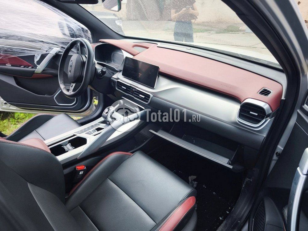 Фото Geely Coolray 6