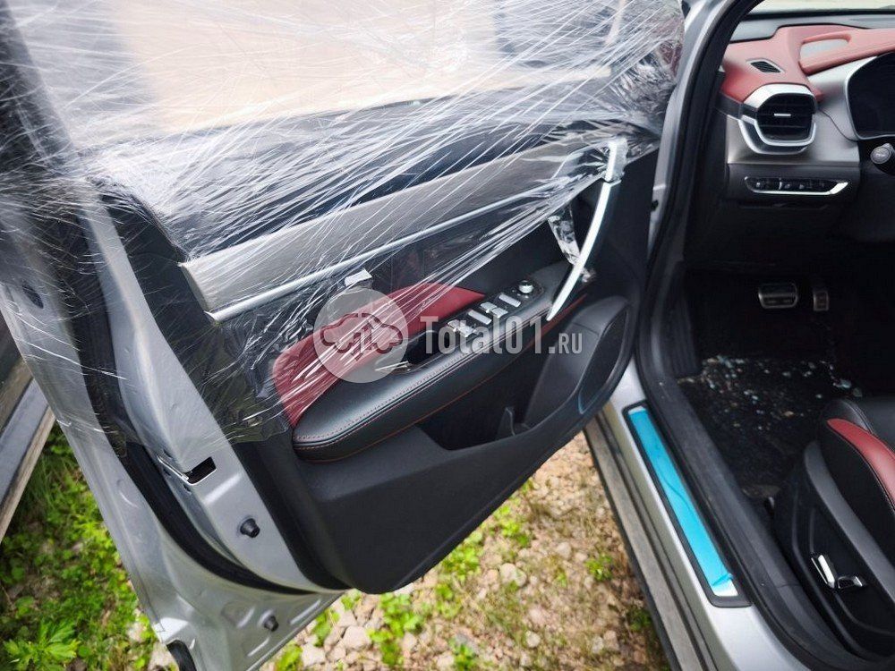 Фото Geely Coolray 18