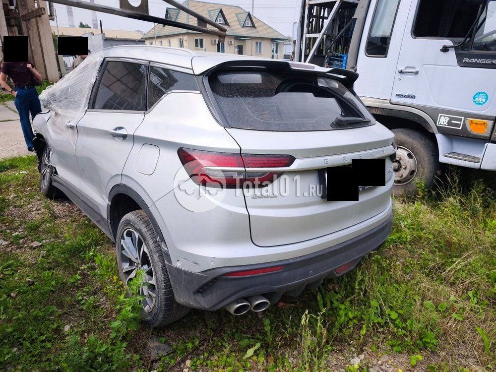 Фото Geely Coolray 28