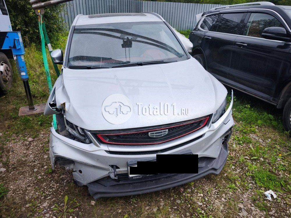 Фото Geely Coolray 32