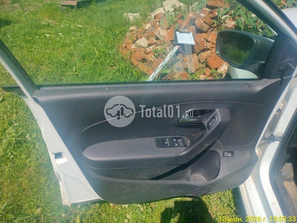 Фото Volkswagen Polo 24