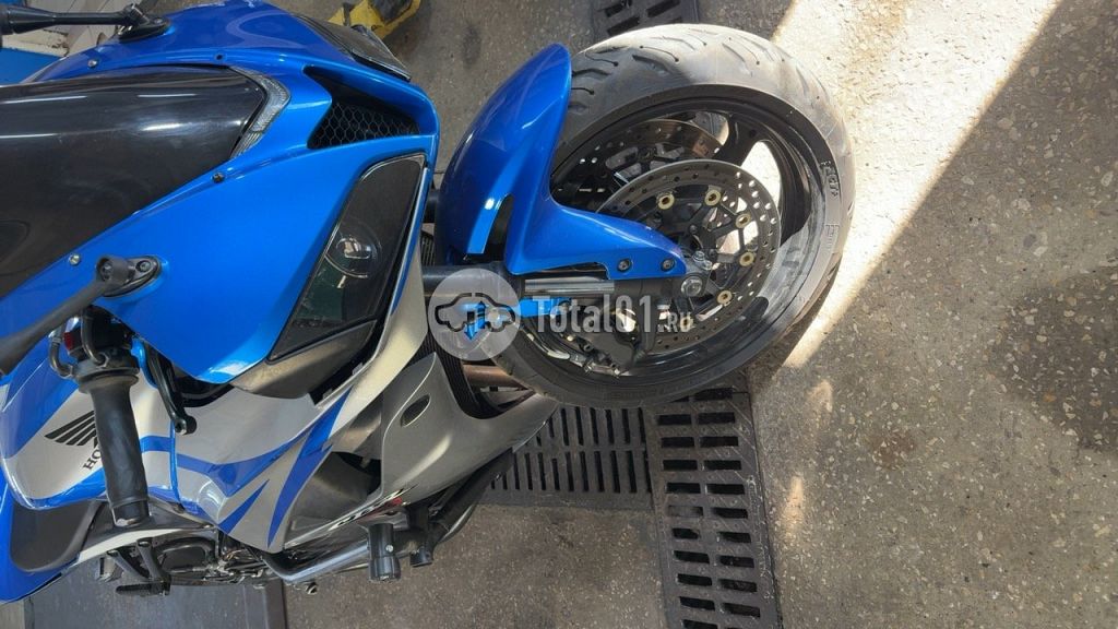 Фото Honda CBR600RR 8