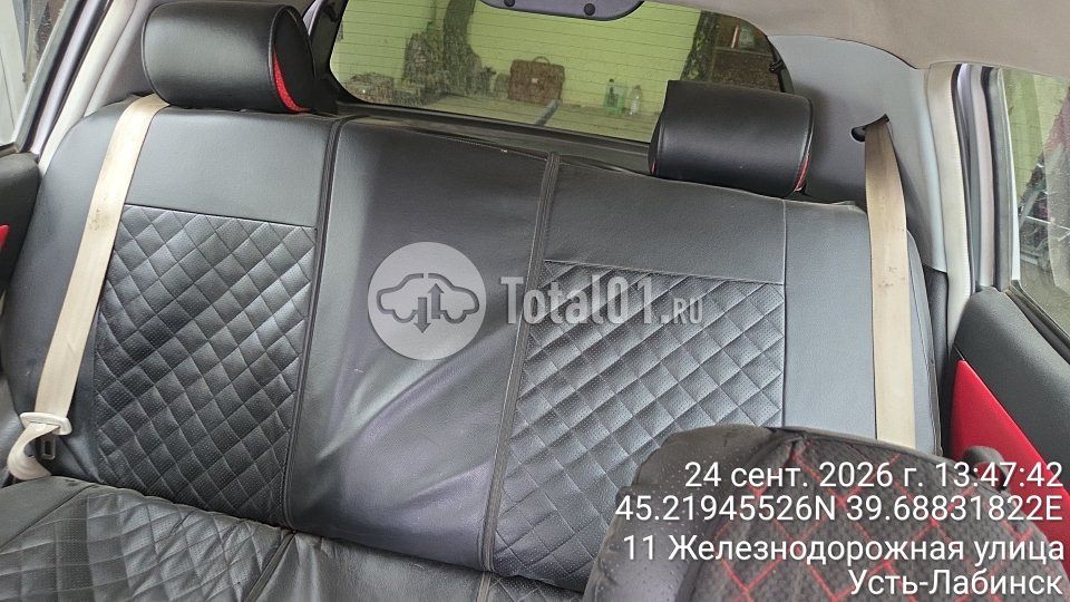 Фото Geely MK Cross 2