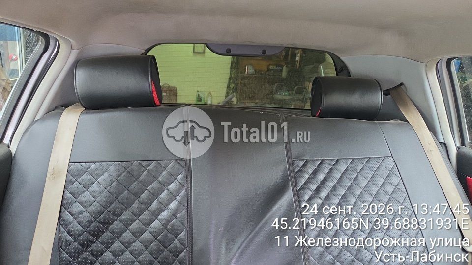 Фото Geely MK Cross 4