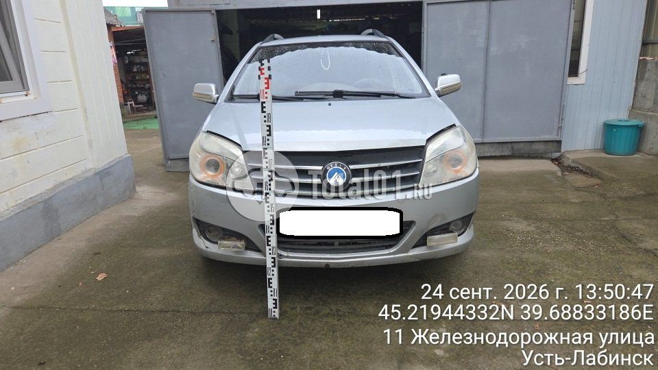 Фото Geely MK Cross 6