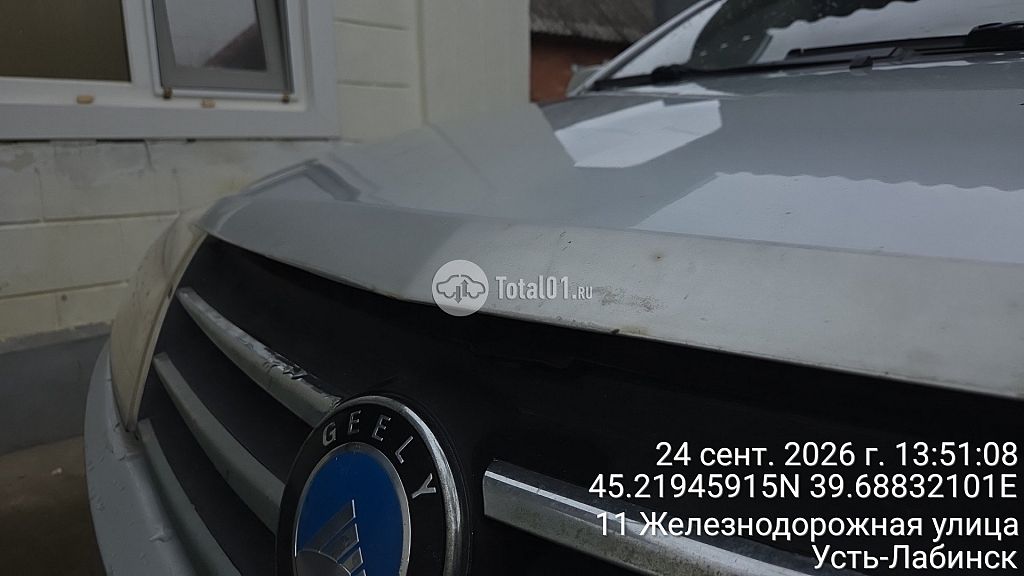 Фото Geely MK Cross 10