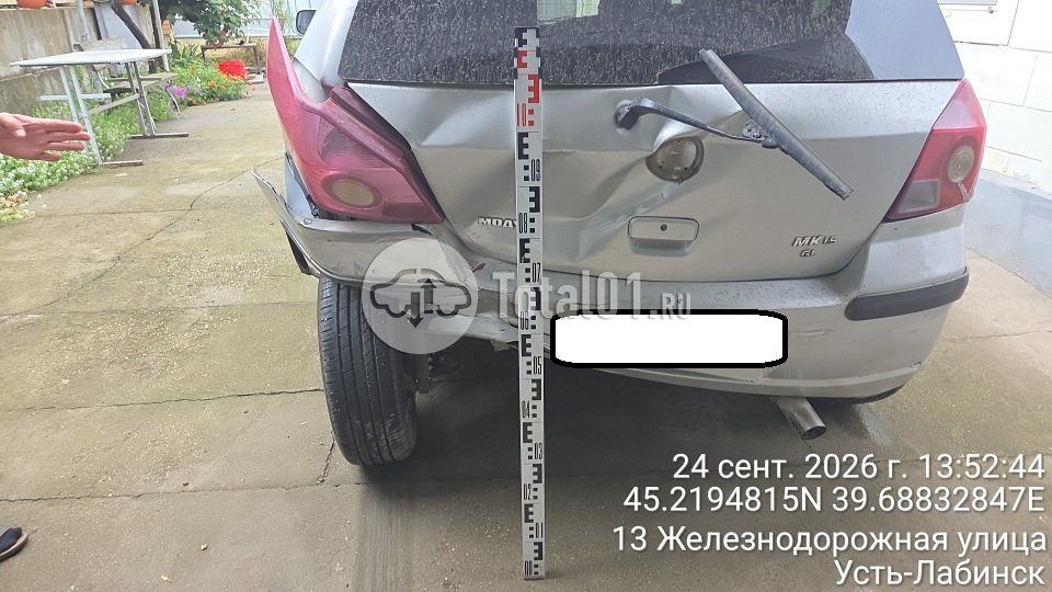 Фото Geely MK Cross 20