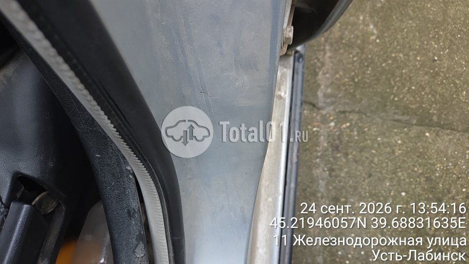 Фото Geely MK Cross 26