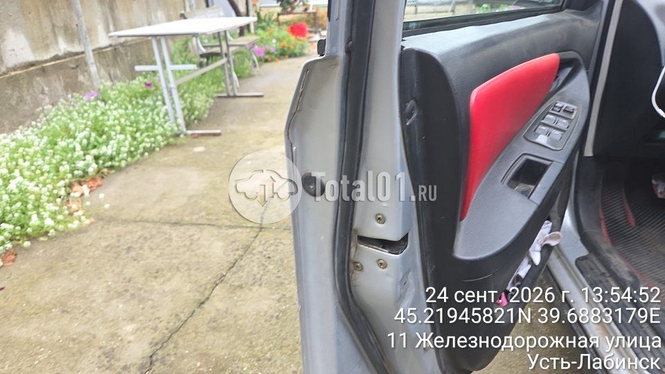 Фото Geely MK Cross 28