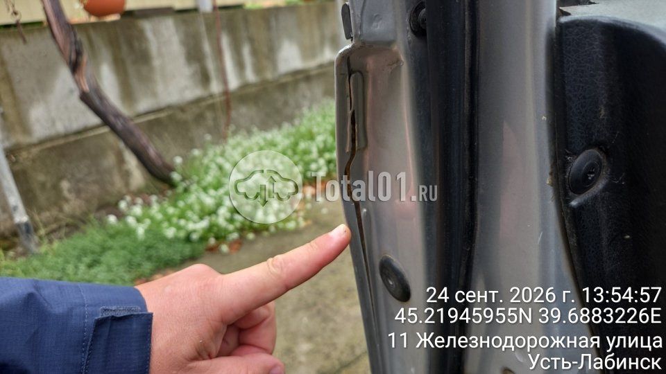 Фото Geely MK Cross 30