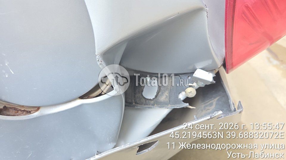 Фото Geely MK Cross 42