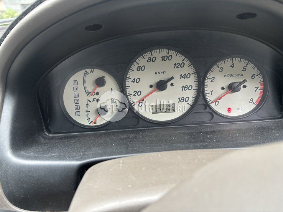 Фото Mazda Familia 16