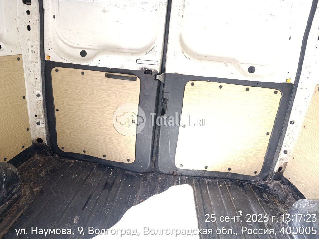 Фото Ford Transit 150