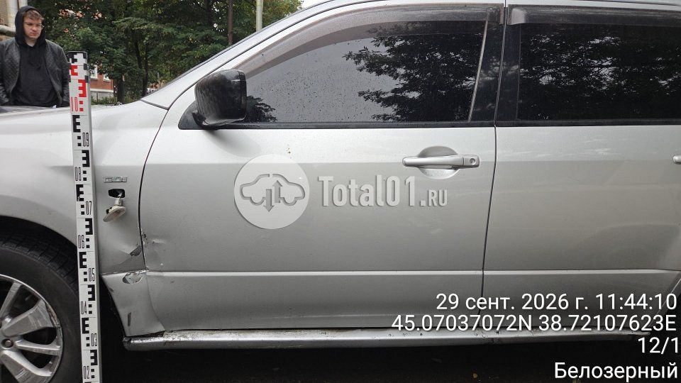 Фото Mitsubishi Airtrek 26