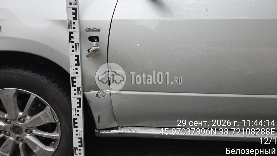 Фото Mitsubishi Airtrek 28
