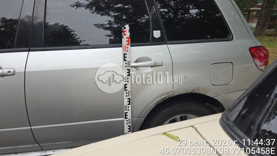 Фото Mitsubishi Airtrek 32