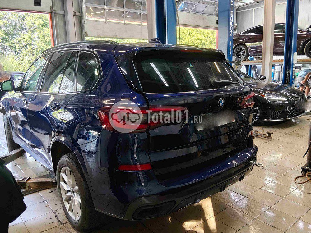 Фото BMW X5 8