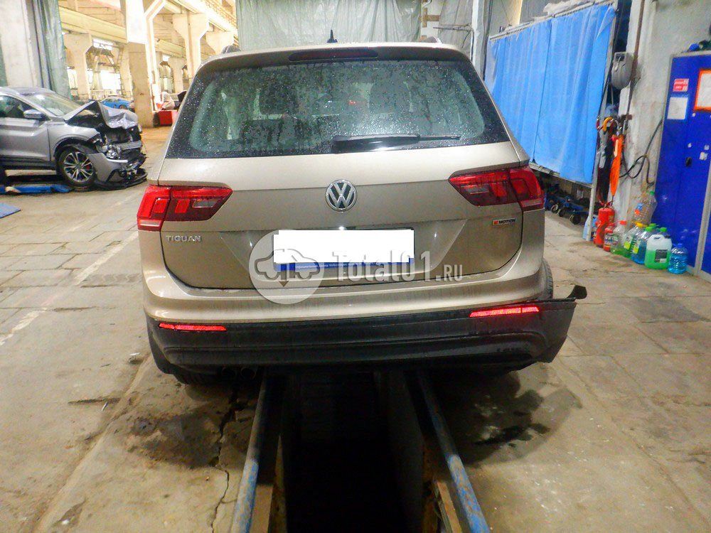 Фото Volkswagen Tiguan 10