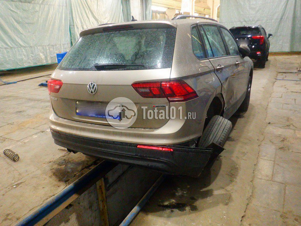 Фото Volkswagen Tiguan 12