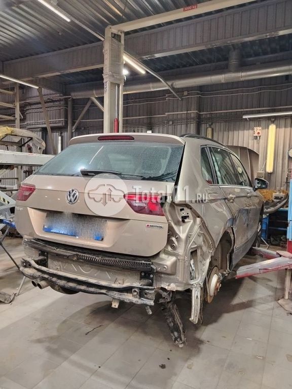 Фото Volkswagen Tiguan 80