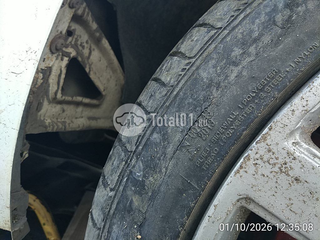 Фото Audi A6 32