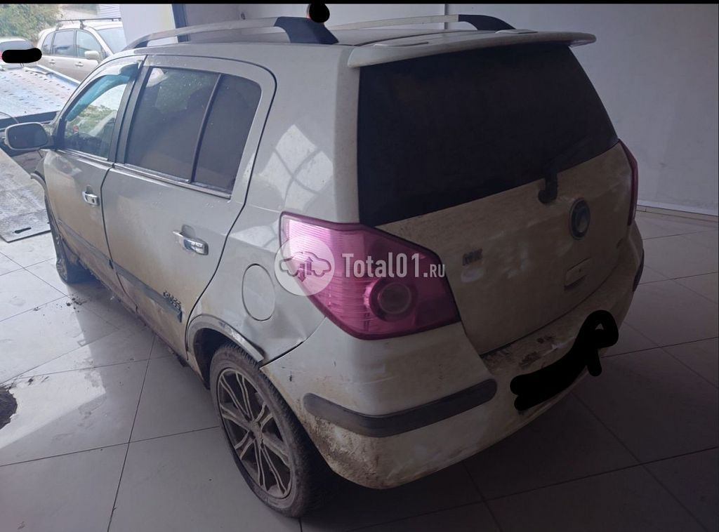 Фото Geely MK Cross 2