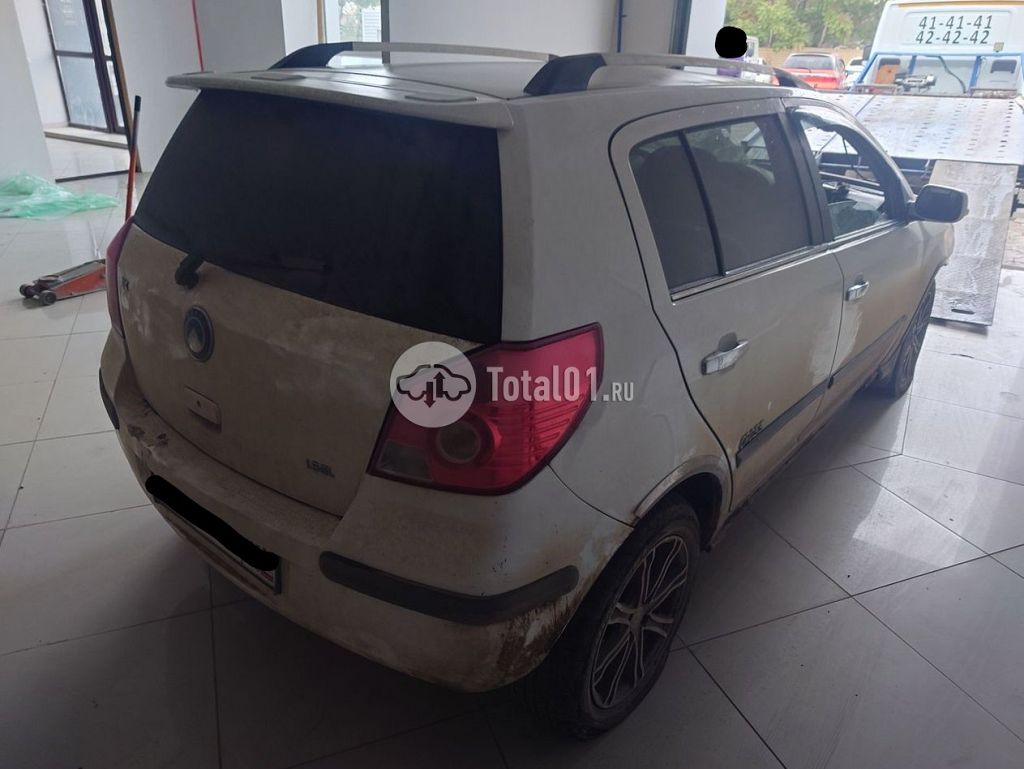Фото Geely MK Cross 4
