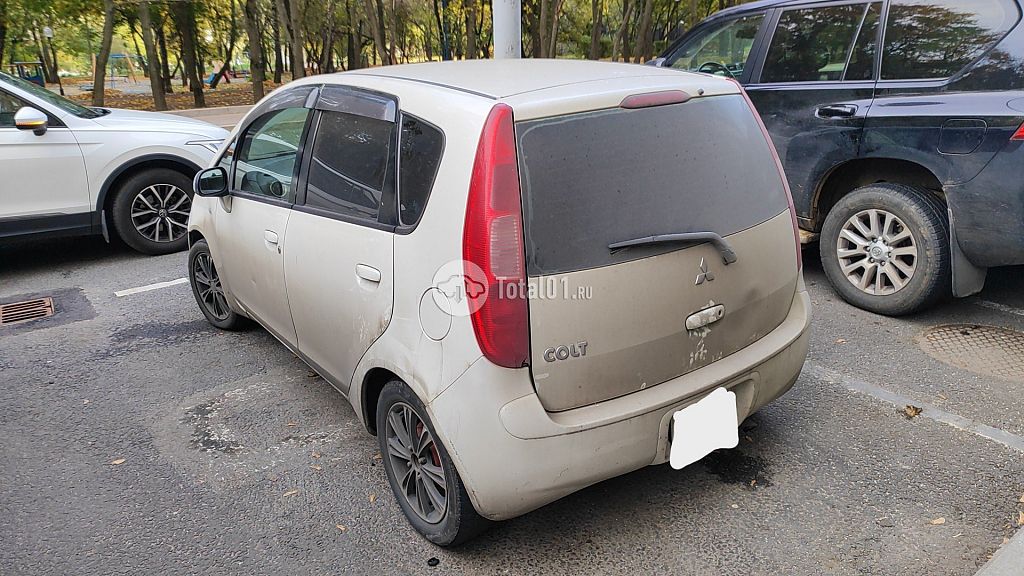 Фото Mitsubishi Colt 4