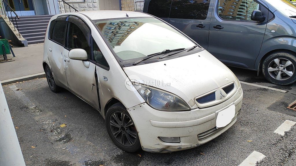 Фото Mitsubishi Colt 8