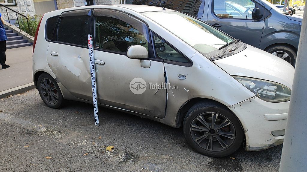 Фото Mitsubishi Colt 12