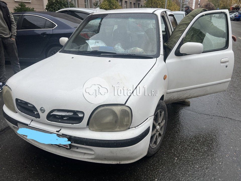 Фото Nissan March 2