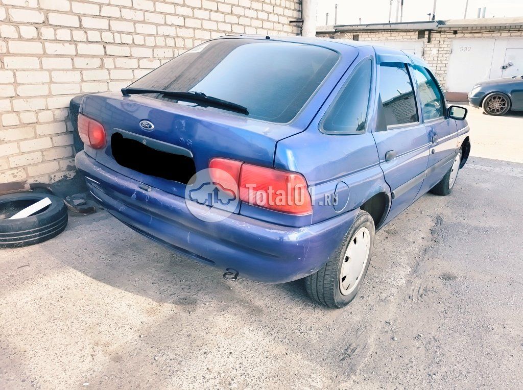 Фото Ford Escort 10