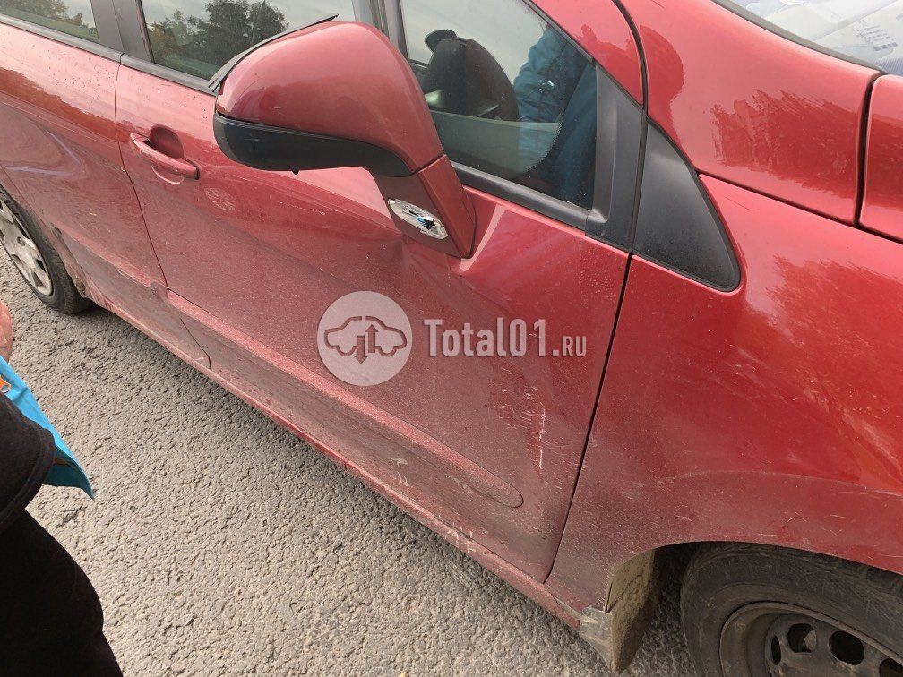 Фото Peugeot 308 26