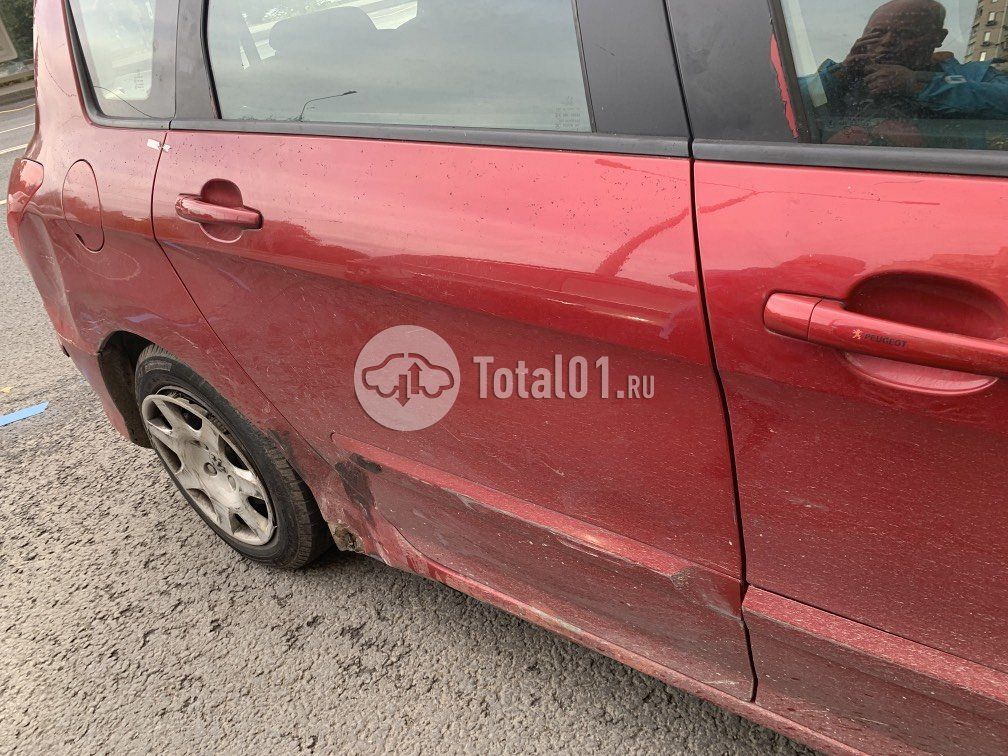 Фото Peugeot 308 46
