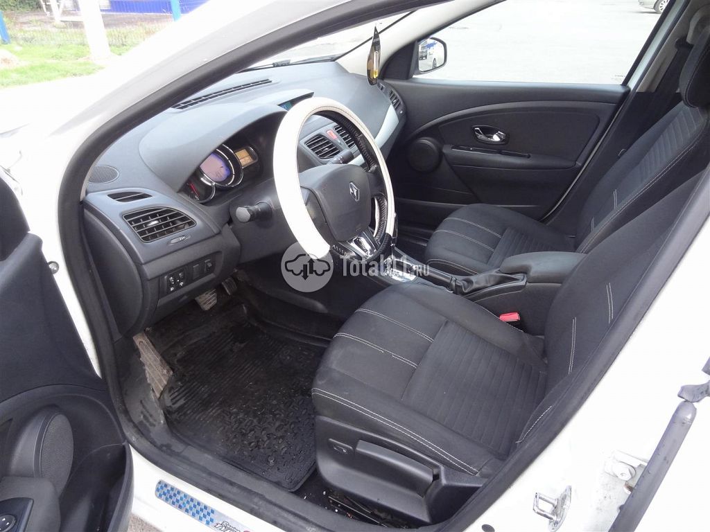 Фото Renault Fluence 38