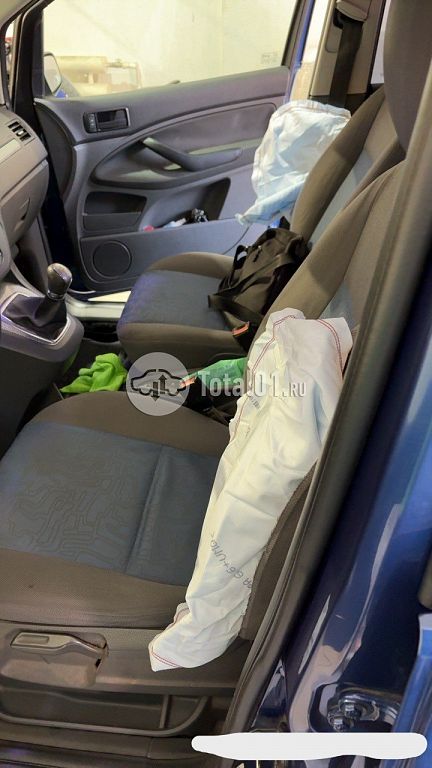 Фото Ford C-MAX 24