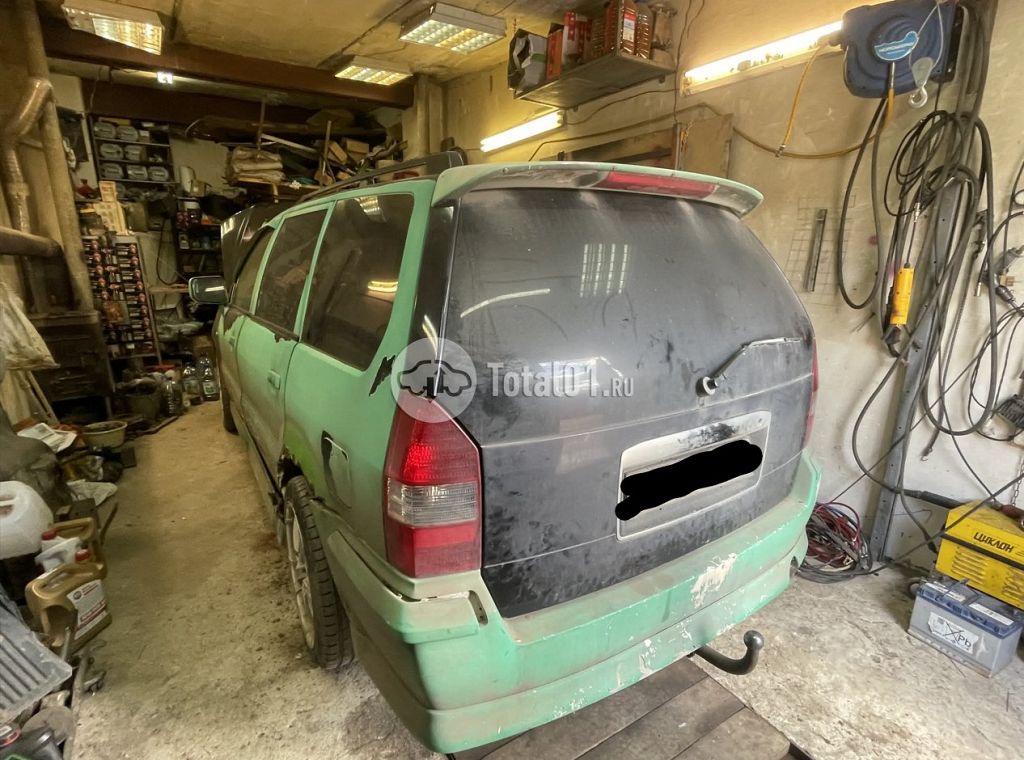 Фото Mitsubishi Space Wagon 4