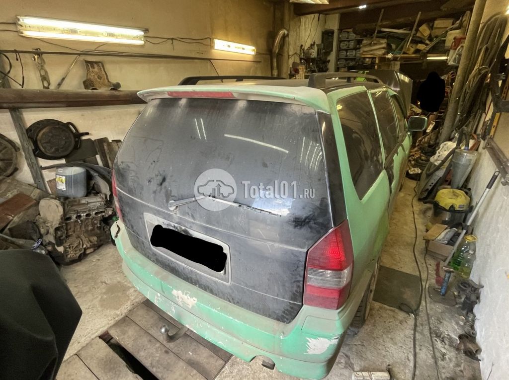 Фото Mitsubishi Space Wagon 6