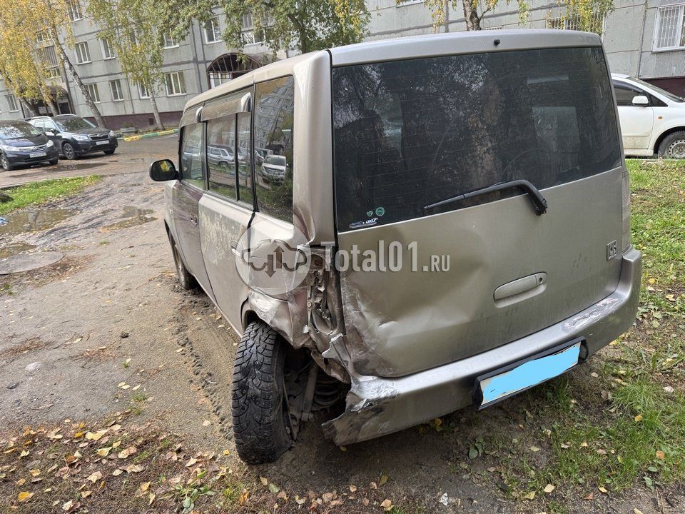 Фото Toyota bB 104