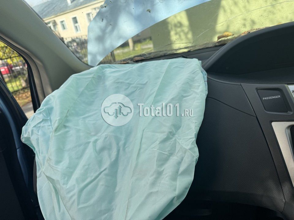 Фото Toyota Vitz 44