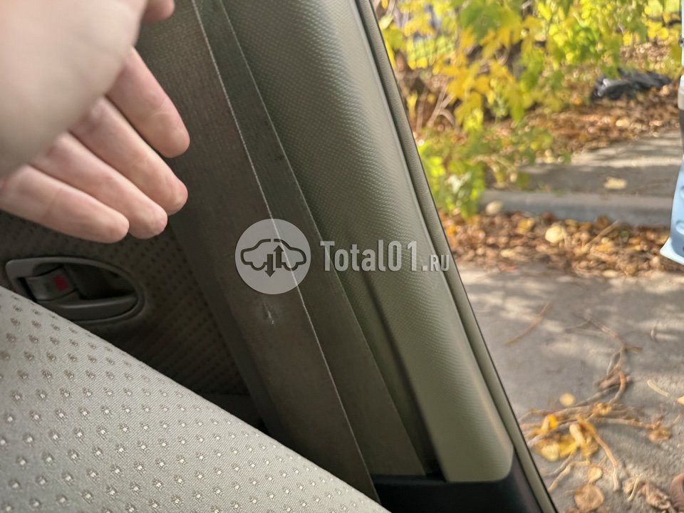Фото Toyota Vitz 84