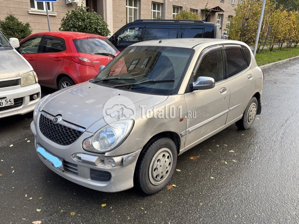 Фото Daihatsu Storia 2