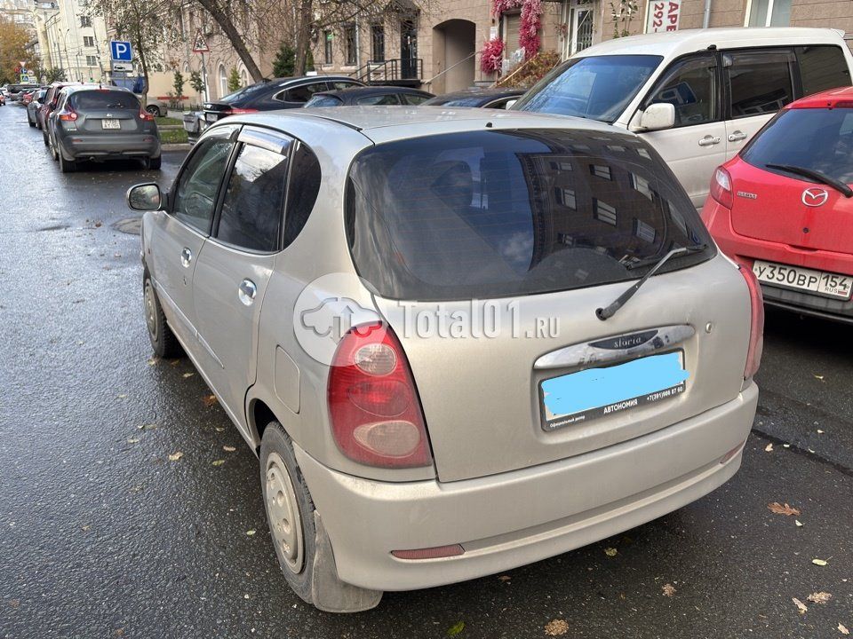 Фото Daihatsu Storia 72