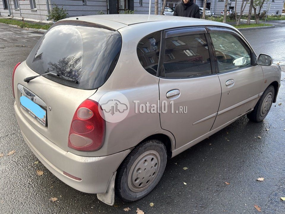 Фото Daihatsu Storia 76