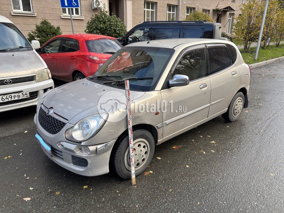 Фото Daihatsu Storia 80